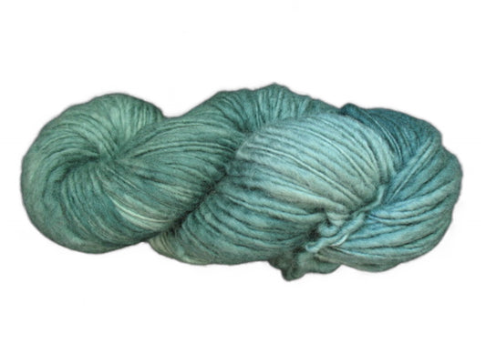 Handcrafted Yarn l Handspun l Hand-Dyed l Green Esmerald